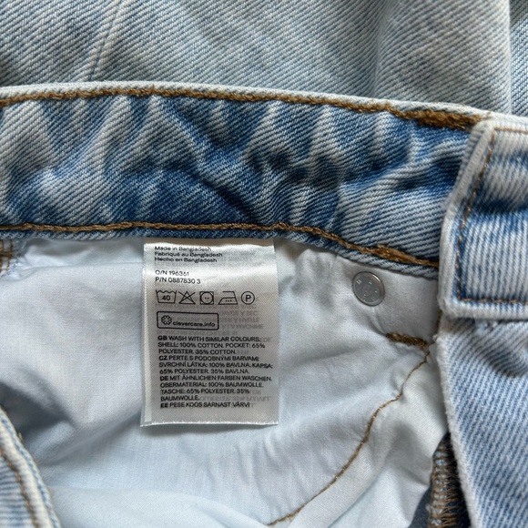 NWOT H&M Distressed Light Blue Denim Skirt Size 6 - Picture 6 of 6